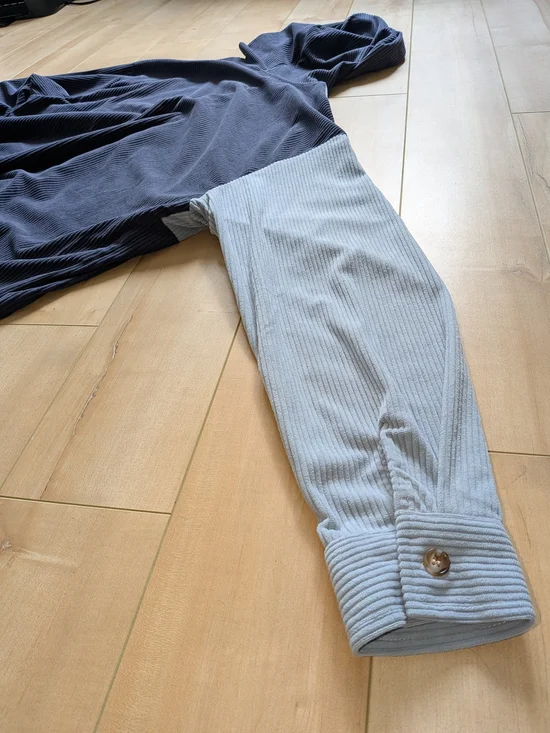 Men's NWT Colorblock Hooded Button-Up Shirt Jacket in Navy, Light Blue, Cream - Picture 4 of 7